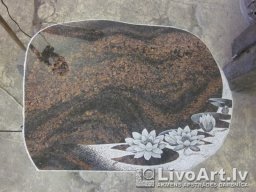 Памятники и надгробия